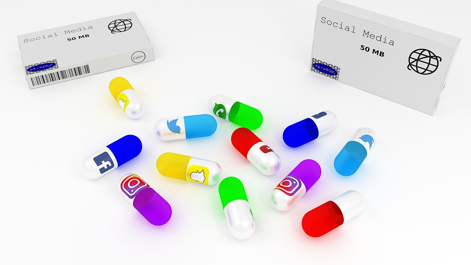 social media is represented in the form of capsules