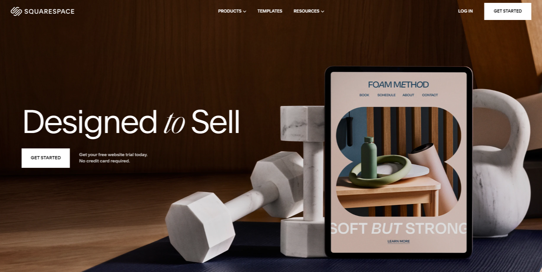 Landing page inspiration of Squarespace that is elegant and modern with a high-quality image. 